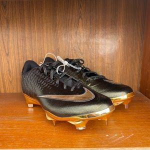 Brand new mens size 8 Nike Vapor Ultrafly Zoom baseball softball metal cleats